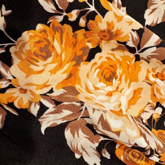 SHEIN Black and Brown Floral Cold Shoulder Blouse NWOT - Picture 4 of 8